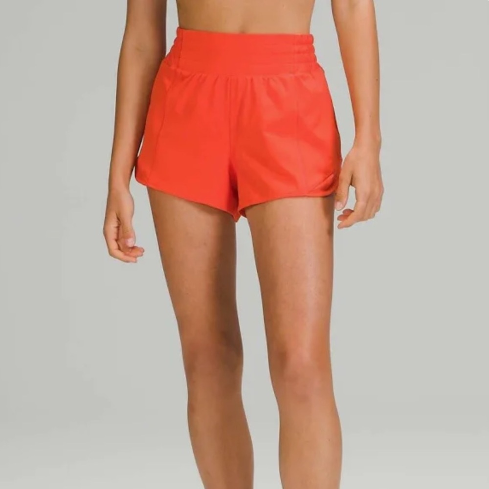 Lululemon Hotty Hot Short 4”